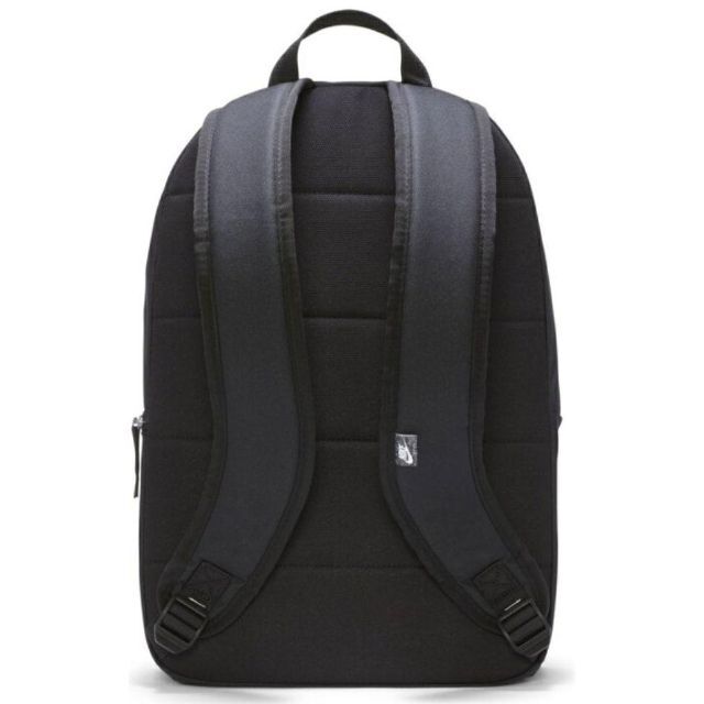 NIKE(ナイキ)の★ナイキ ヘリテージ バックパック 黒ブラック 25L★NIKEリュックサック★ メンズのバッグ(バッグパック/リュック)の商品写真