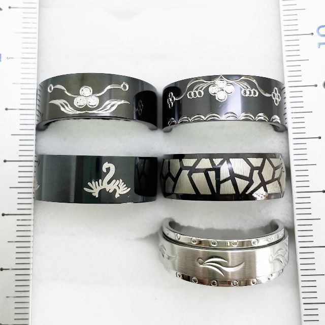 21号　サージカルステンレス　高品質　まとめ売り　指輪　ring816 メンズのアクセサリー(リング(指輪))の商品写真