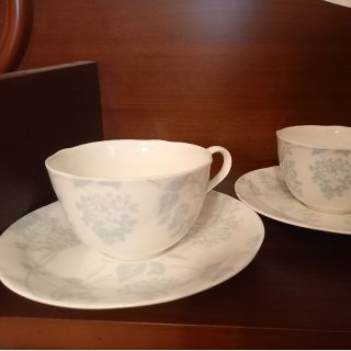 ローラアシュレイ(LAURA ASHLEY)のLAURA ASHLEY　アジサイ柄ティーカップ二客　未使用に近い(食器)