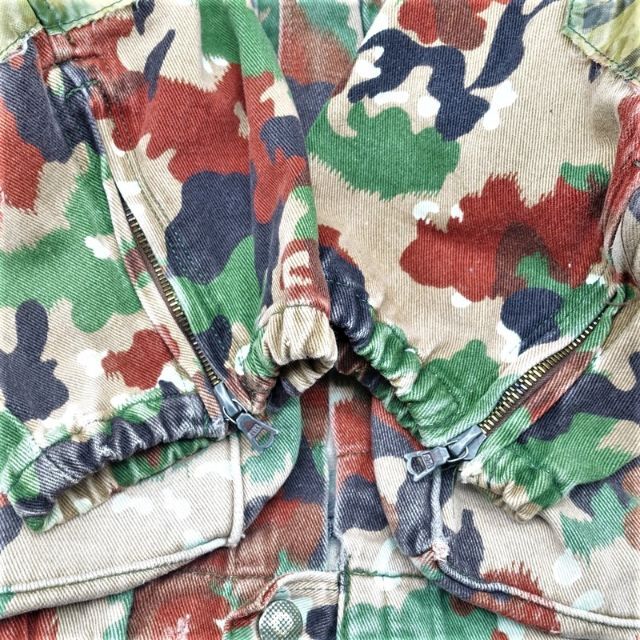 SWISS MILITARY(スイスミリタリー)のVINTAGE 70s SWISS ARMY CAMOFLAGE PARKA メンズのジャケット/アウター(ミリタリージャケット)の商品写真