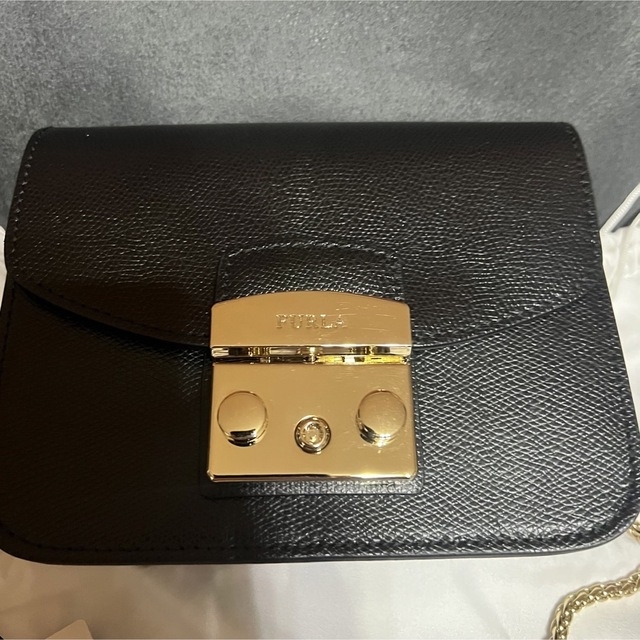 FURLA フルラ　新品　メトロポリス・ミニ　ショルダーバッグ　レザー ブラック