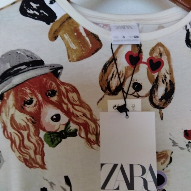 ZARA(ザラ)のZARA 128cm　ロンＴ　未使用タグ付き　イヌ柄 キッズ/ベビー/マタニティのキッズ服女の子用(90cm~)(Tシャツ/カットソー)の商品写真