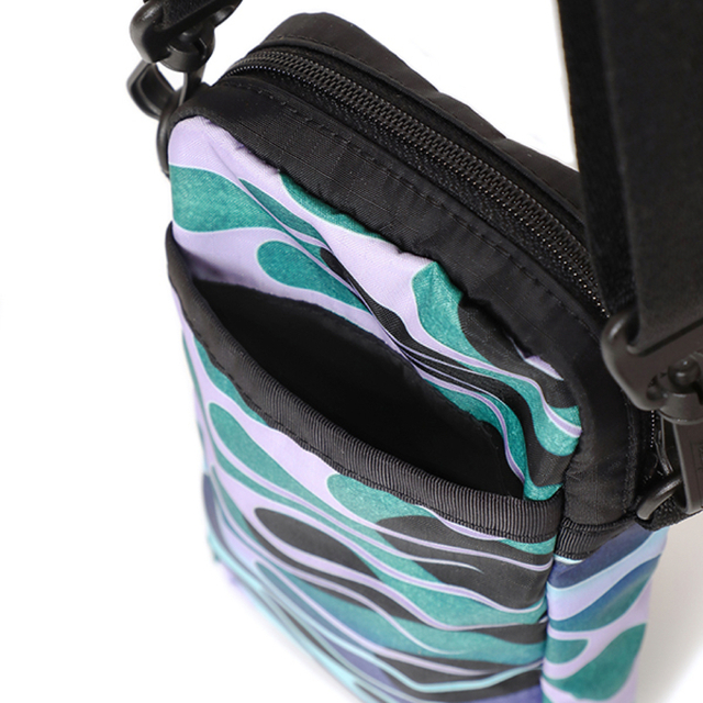 LeSportsac × CHALLENGER PHONE BAG 5