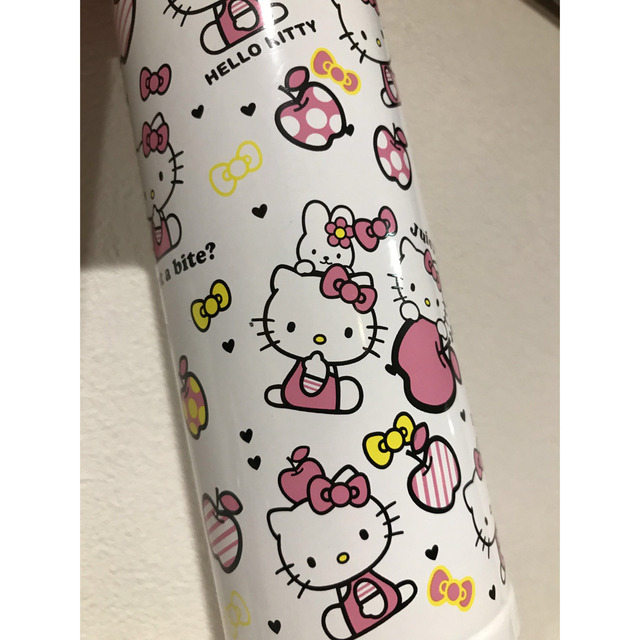 【超軽量】キティちゃん水筒 ボトル 400ML 魔法瓶仕様 ロック機能付き キッズ/ベビー/マタニティの授乳/お食事用品(水筒)の商品写真