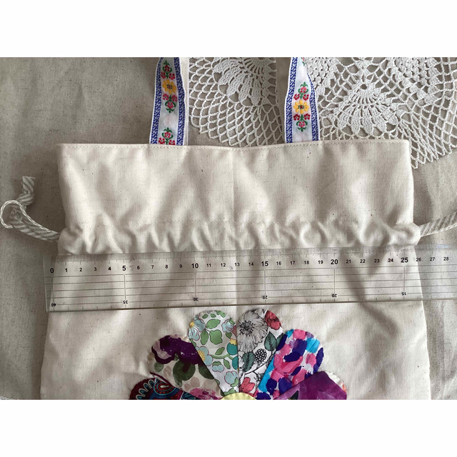 《リバティ》ドレスデンのパッチワーク巾着バッグ ハンドメイドのファッション小物(バッグ)の商品写真
