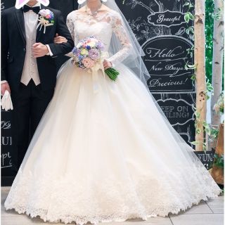 【式場クリーニング済】ウェディングドレス プリンセス 長袖レース