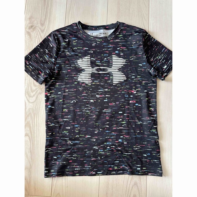 UNDER ARMOUR(アンダーアーマー)のUNDER ARMOR YMD キッズ/ベビー/マタニティのキッズ服男の子用(90cm~)(Tシャツ/カットソー)の商品写真