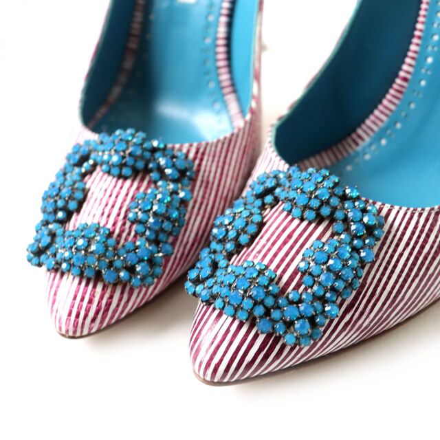 MANOLO BLAHNIK(マノロブラニク)の美品◎伊製 MANOLO BLAHNIK マノロ ブラニク ハンギシ ビジュー装飾 ポインテッドトゥ リザード型押し パンプス 赤×白 ストライプ柄 36　m16-st30220-963 レディースの靴/シューズ(ハイヒール/パンプス)の商品写真