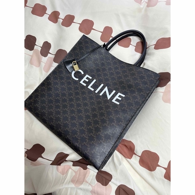 celine(セリーヌ)のCeline トリオンフキャンパス　クロシェット付き レディースのバッグ(ショルダーバッグ)の商品写真