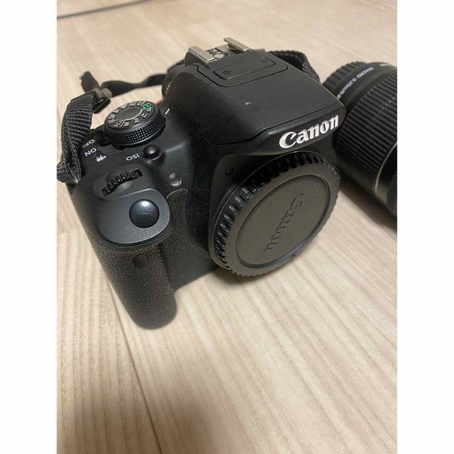 美品　CANON EOS KISS x7i 単焦レンズフード付き