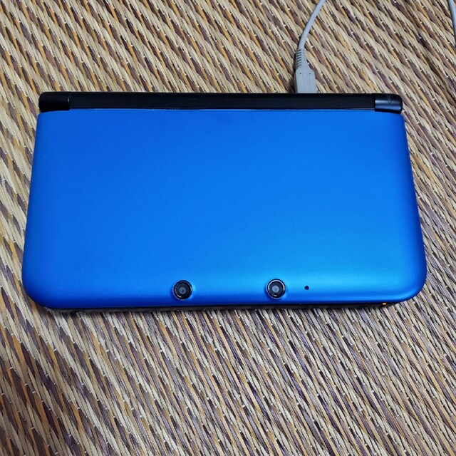 ニンテンドー3DS LL ブルー　品　純正充電器付き