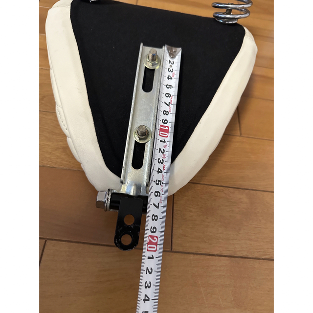 美品】バイクシート 白 ダイヤ模様 本革 シングル オーダーの通販 by