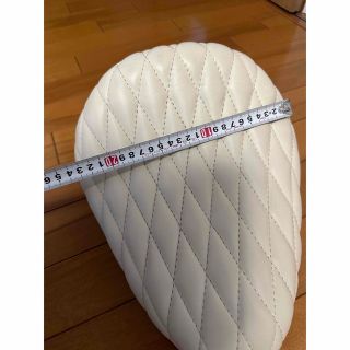 美品】バイクシート 白 ダイヤ模様 本革 シングル オーダーの通販 by