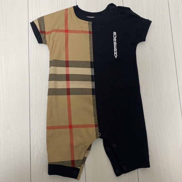 BURBERRY(バーバリー)のBURBERRY ロンパース　6m 68cm 美品 キッズ/ベビー/マタニティのベビー服(~85cm)(ロンパース)の商品写真