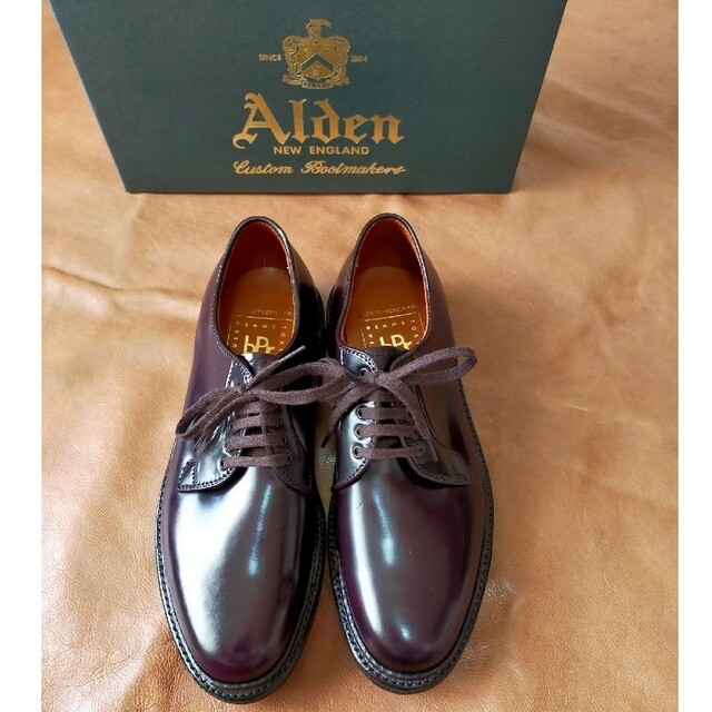 Alden(オールデン)の未使用 Alden cordvan 9903 size 7.5D メンズの靴/シューズ(ドレス/ビジネス)の商品写真