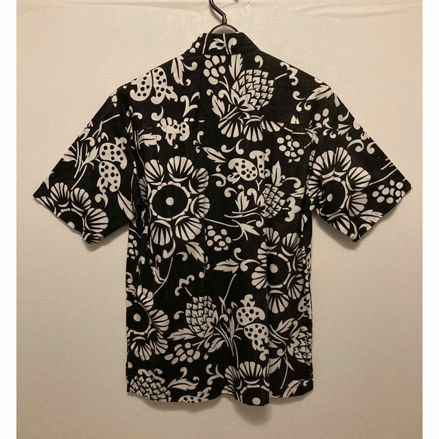 KAHALA(カハラ)のカハラ　KAHARA アロハシャツ　ハワイ　黒　ブラック　ジェリーロペス メンズのトップス(シャツ)の商品写真