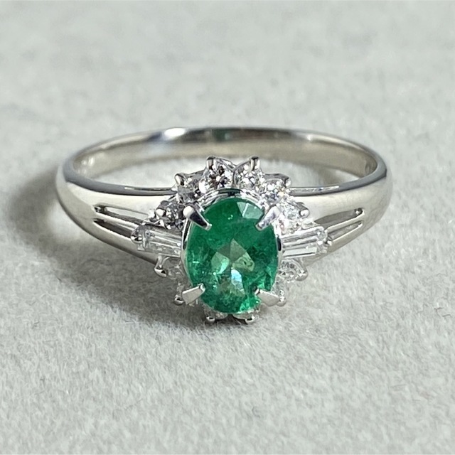 【20-18】エメラルド　ダイヤモンド　リング　E0.43ct D0.24ct レディースのアクセサリー(リング(指輪))の商品写真