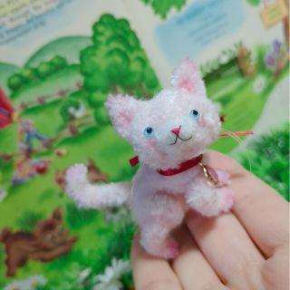 モールで出来た小さな桜の花びらねこちゃん*hana*(ミニチュア)