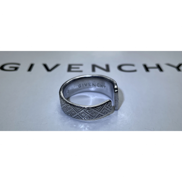 GIVENCHY(ジバンシィ)のGIVENCHY リング 【サイズオーダー可能】 メンズのアクセサリー(リング(指輪))の商品写真