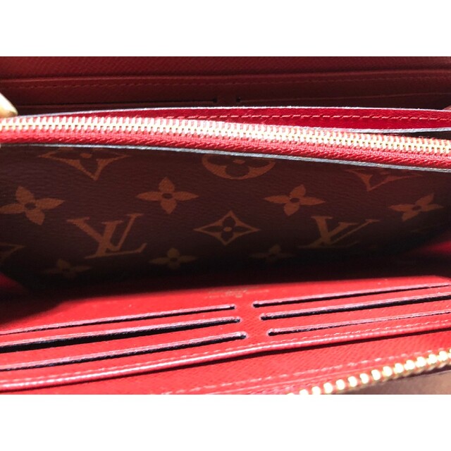 LOUIS VUITTON(ルイヴィトン)の激安！使用少ない極上！ルイヴィトン.モノグラムジッピーウォレット長財布！ レディースのファッション小物(財布)の商品写真