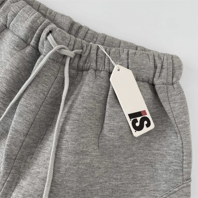 ISSEY MIYAKE - 新品 i.s. イッセイミヤケ ボンディングハーフパンツ