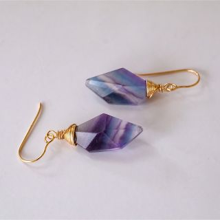 14kgfフローライトスピンドルカットピアス/イヤリング-