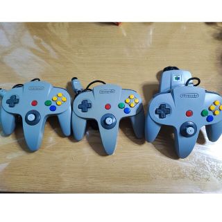 ニンテンドウ64(NINTENDO 64)のニンテンドー 64 コントローラー 3個 ジャンク(その他)