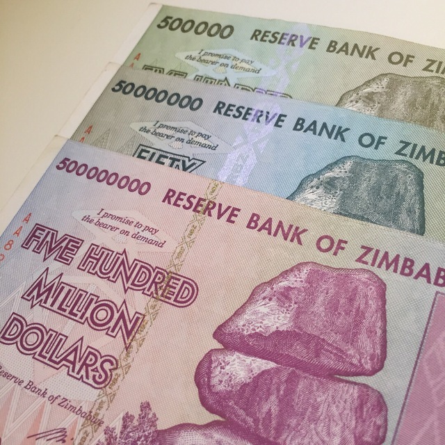 未使用級 2008年 ジンバブエドル紙幣 3枚セット 50万5000万5億