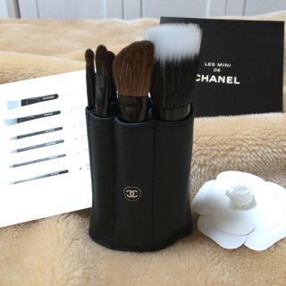 シャネル(CHANEL)の未使用 シャネル『レ ミニ ドゥ シャネル 2013』のブラシセット(コフレ/メイクアップセット)