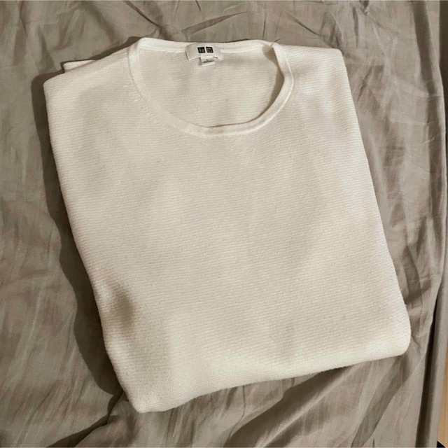 UNIQLO(ユニクロ)のユニクロ　薄手セーター白 メンズのトップス(ニット/セーター)の商品写真