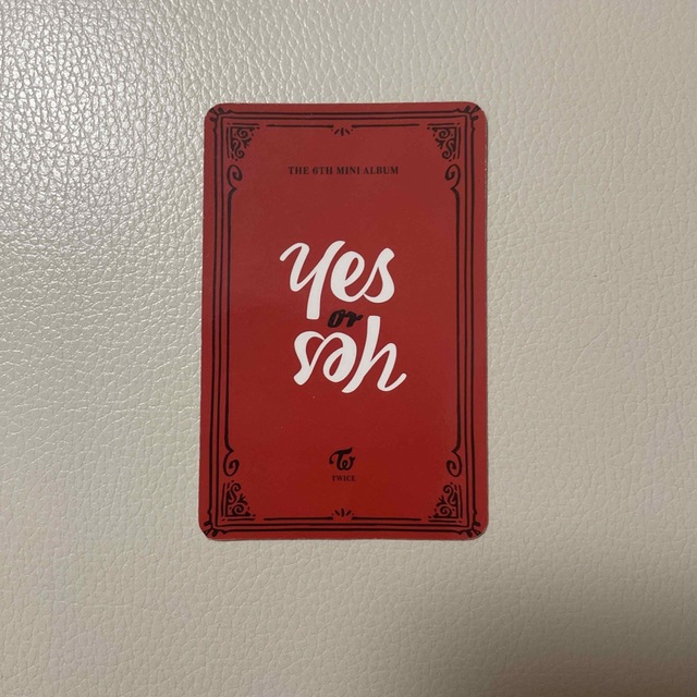 TWICEモモ　トレカ エンタメ/ホビーのタレントグッズ(アイドルグッズ)の商品写真