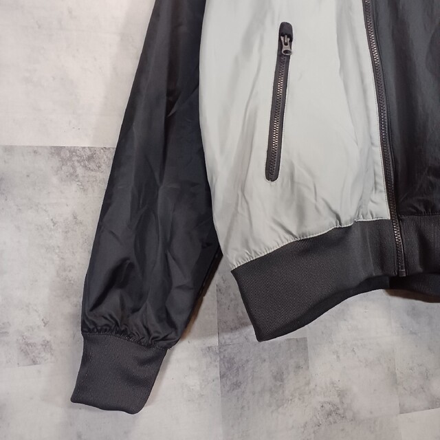 美品 NIKE ナイキ バイカラー メンズ ウィンドブレーカー L スポーツ