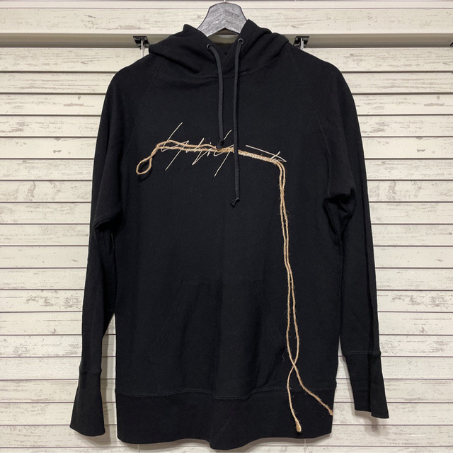 Yohji yamamoto ロゴ入りパーカー