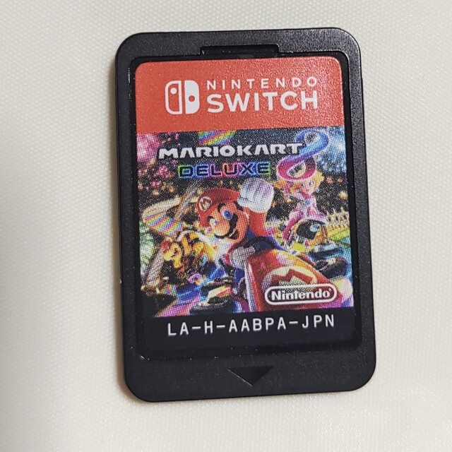 Nintendo Switch(ニンテンドースイッチ)のマリオカート8デラックス エンタメ/ホビーのゲームソフト/ゲーム機本体(家庭用ゲームソフト)の商品写真