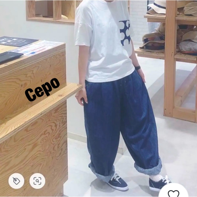 CEPO(セポ)のセポ Cepo ワイドデニム ライトブルー レディースのパンツ(デニム/ジーンズ)の商品写真