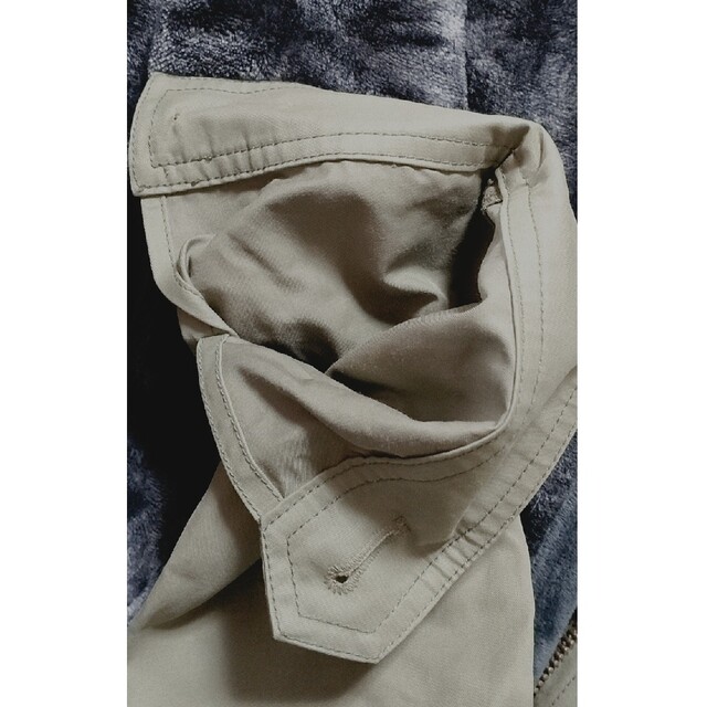 Lois CRAYON(ロイスクレヨン)のロイスクレヨン 花刺繍モッズコート レディースのジャケット/アウター(トレンチコート)の商品写真