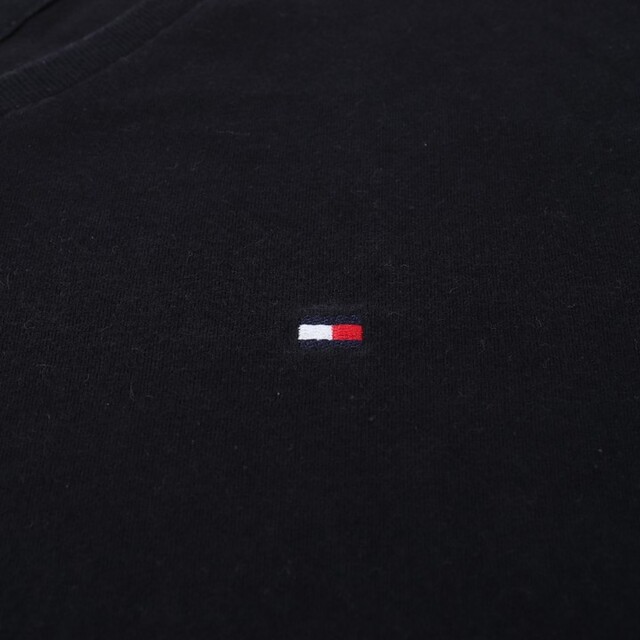 TOMMY HILFIGER(トミーヒルフィガー)のトミーヒルフィガー 半袖Tシャツ Vネック 胸元ロゴ コットン100％ トップス  メンズ S/Pサイズ ブラック TOMMY HILFIGER メンズのトップス(Tシャツ/カットソー(半袖/袖なし))の商品写真