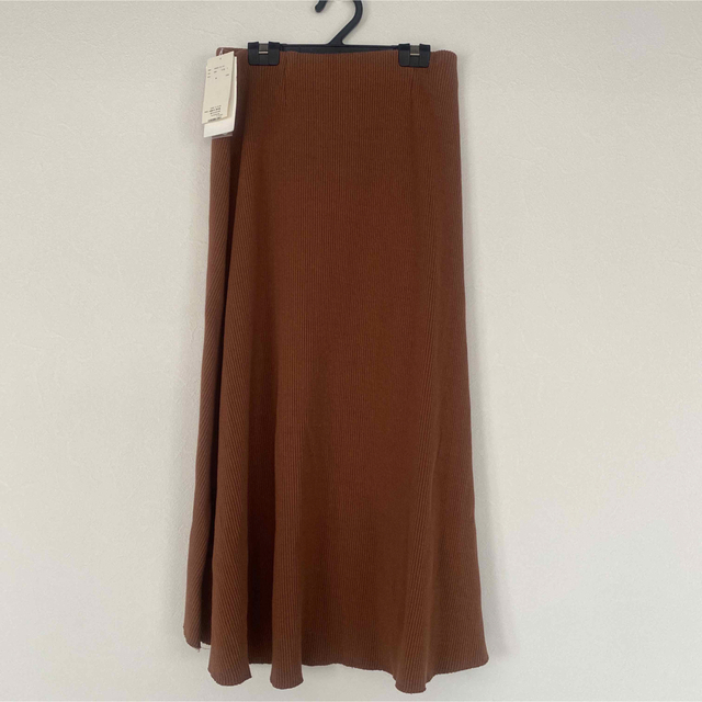 Mila Owen(ミラオーウェン)のMila owen リブスカート 新品未使用品 タグ付き レディースのスカート(ロングスカート)の商品写真