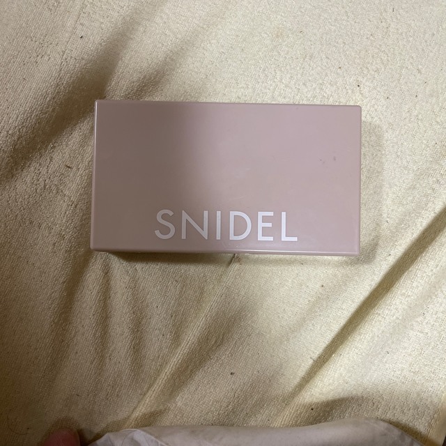 SNIDEL(スナイデル)のsnidel 2段パレット コスメ/美容のキット/セット(コフレ/メイクアップセット)の商品写真