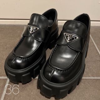 プラダ(PRADA)のPRADA☆ローファー☆36サイズ☆超美品(ローファー/革靴)