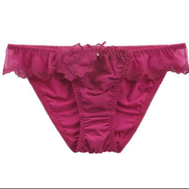 E70　ブラ&ショーツ　ブラジャー　ショーツ　セット　リリアージュ　刺繍　赤　花 レディースの下着/アンダーウェア(ブラ&ショーツセット)の商品写真