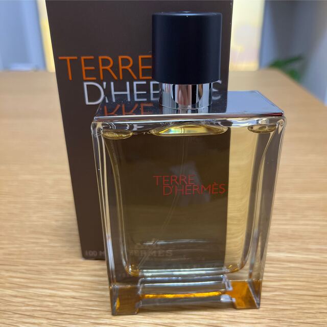 エルメス テールドゥエルメス 100ml メンズ香水 - 香水(男性用) エルメス テールドゥエルメス 100ml メンズ香水 - 香水(男性用)
