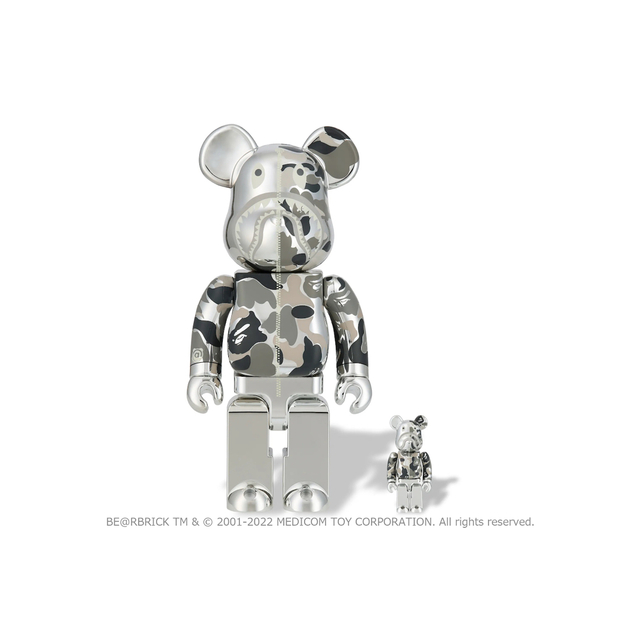 エンタメ/ホビー新品 BAPE BE@RBRICK CAMO SHARK SILVER シルバー