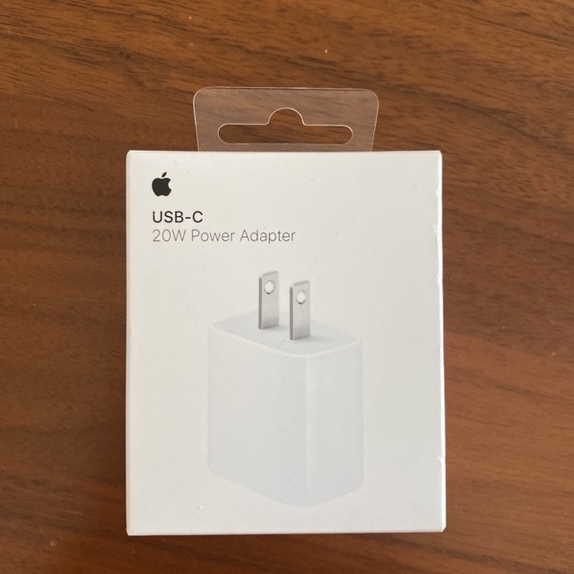 Apple(アップル)の[新品純正]Apple 20W Power Adapter スマホ/家電/カメラのスマートフォン/携帯電話(バッテリー/充電器)の商品写真