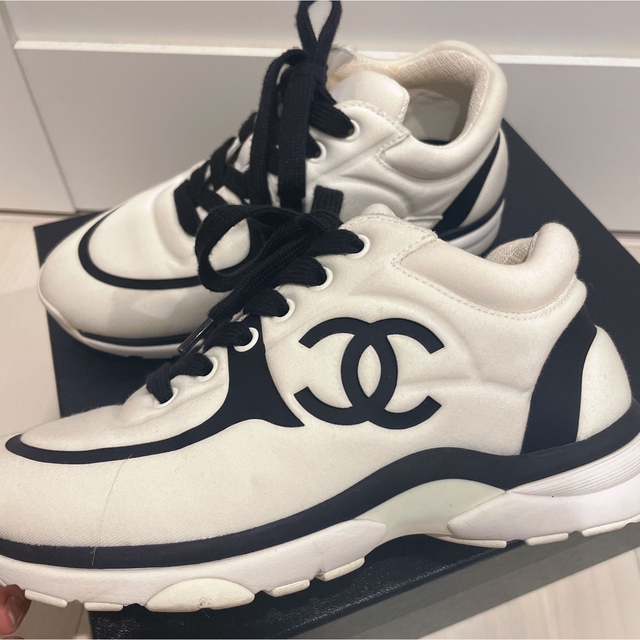 お手頃価格 CHANEL スニーカー CHANEL - スニーカー - electmcshane.com