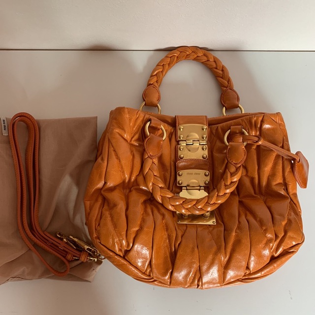 miumiu - MIUMIU ショルダーバッグ オレンジの通販 by mimi's shop