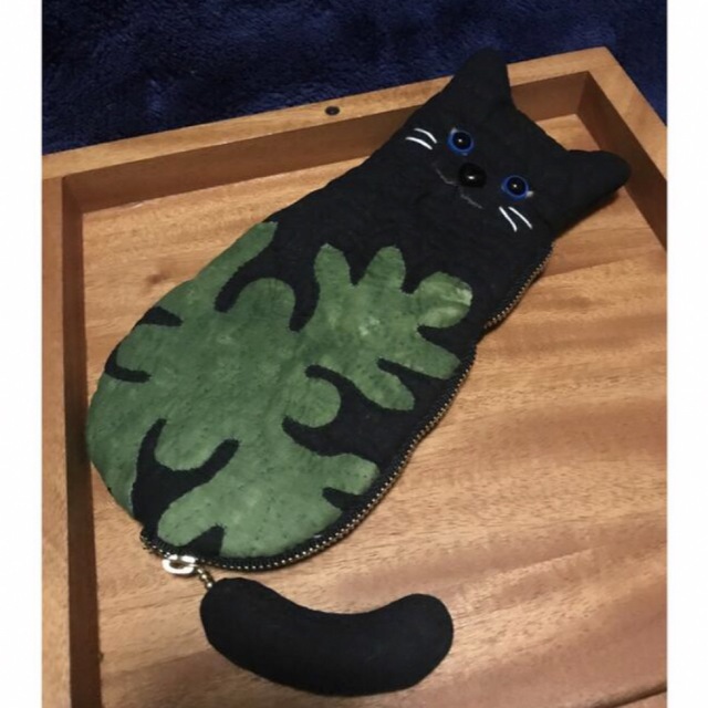 ハンドメイド　ハワイアンキルト 黒猫とウル(パンの木)のペンケース 4