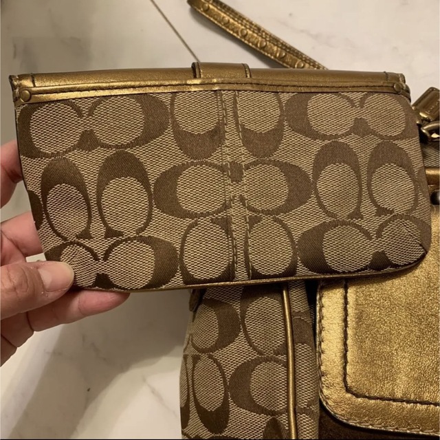 COACH(コーチ)の【値下げしました！】coach ハンドバッグ レディースのバッグ(ハンドバッグ)の商品写真