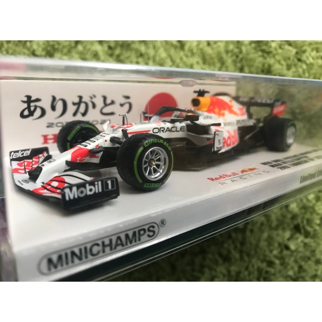 ホンダ(ホンダ)のミニチャンプス 1/43 レッドブル RB16B フェルスタッペン ありがとう  エンタメ/ホビーのおもちゃ/ぬいぐるみ(ミニカー)の商品写真