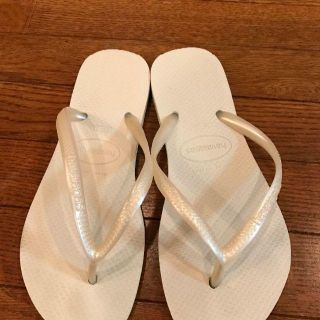 ハワイアナス(havaianas)のハワイアナス　スリム　ホワイト　【新品・未使用】　23㎝(サンダル)